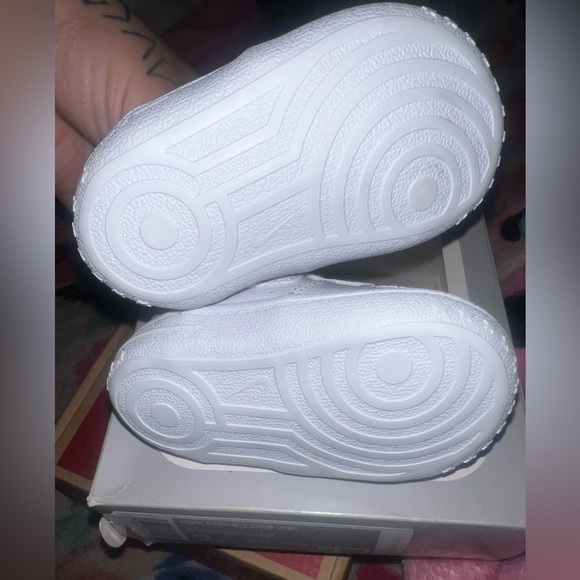 Nike force 1 white/deep royal blue size 2c baby only worn like twice - Picture 4 of 4